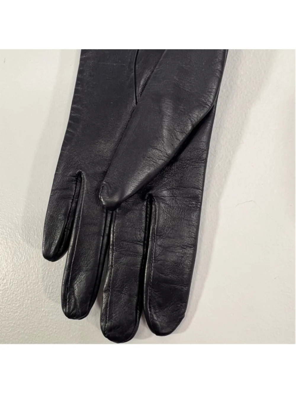 Vintage DENTS Britain buttery soft dark blue leather silk lined gloves 6.5